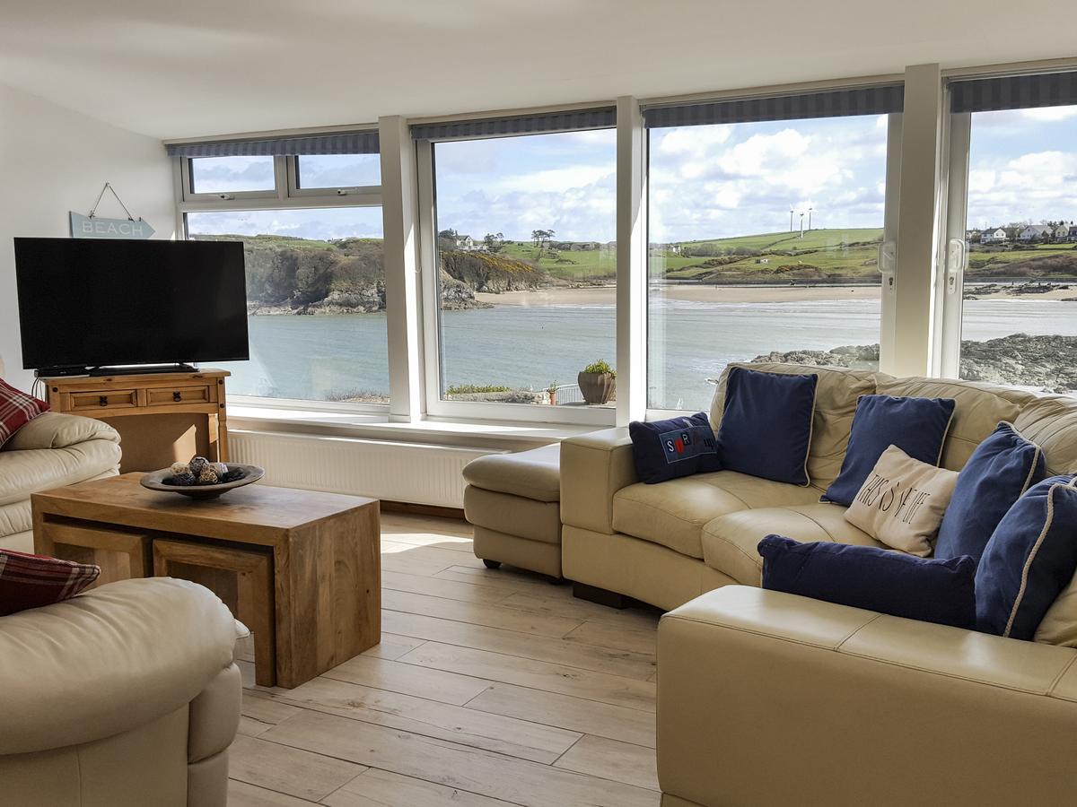 Angorfa Villa Cemaes Bay Buitenkant foto