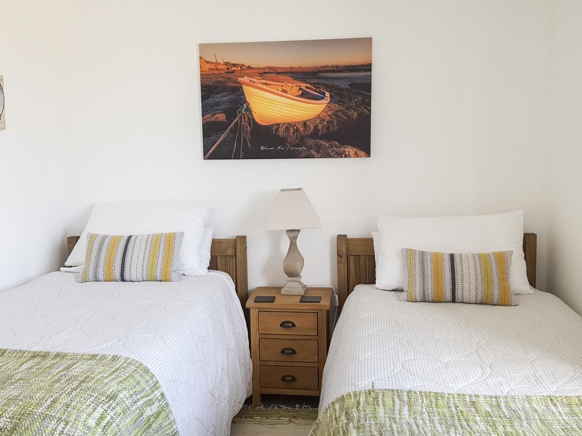 Angorfa Villa Cemaes Bay Buitenkant foto